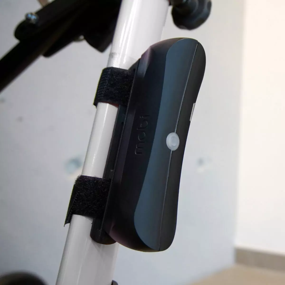  MOBI Slimme mobiele adapter met lokalisatie & alarmfunctie