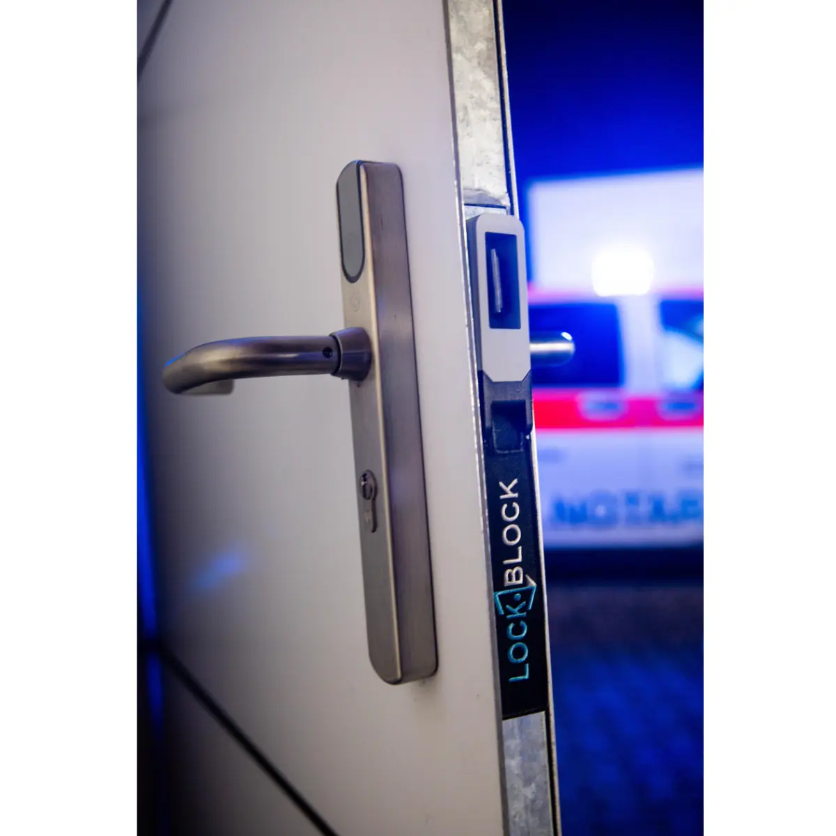 LOCKBLOCK deurblokkering voor hulpdiensten LOCKBLOCK deurblokkering voor hulpdiensten